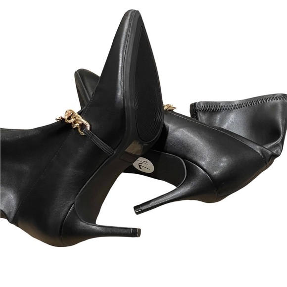 JUICY COUTURE Bling Logo Vegan Pointed Toe Black Chelsea Slim Heel Booties NWT - Picture 12 of 14